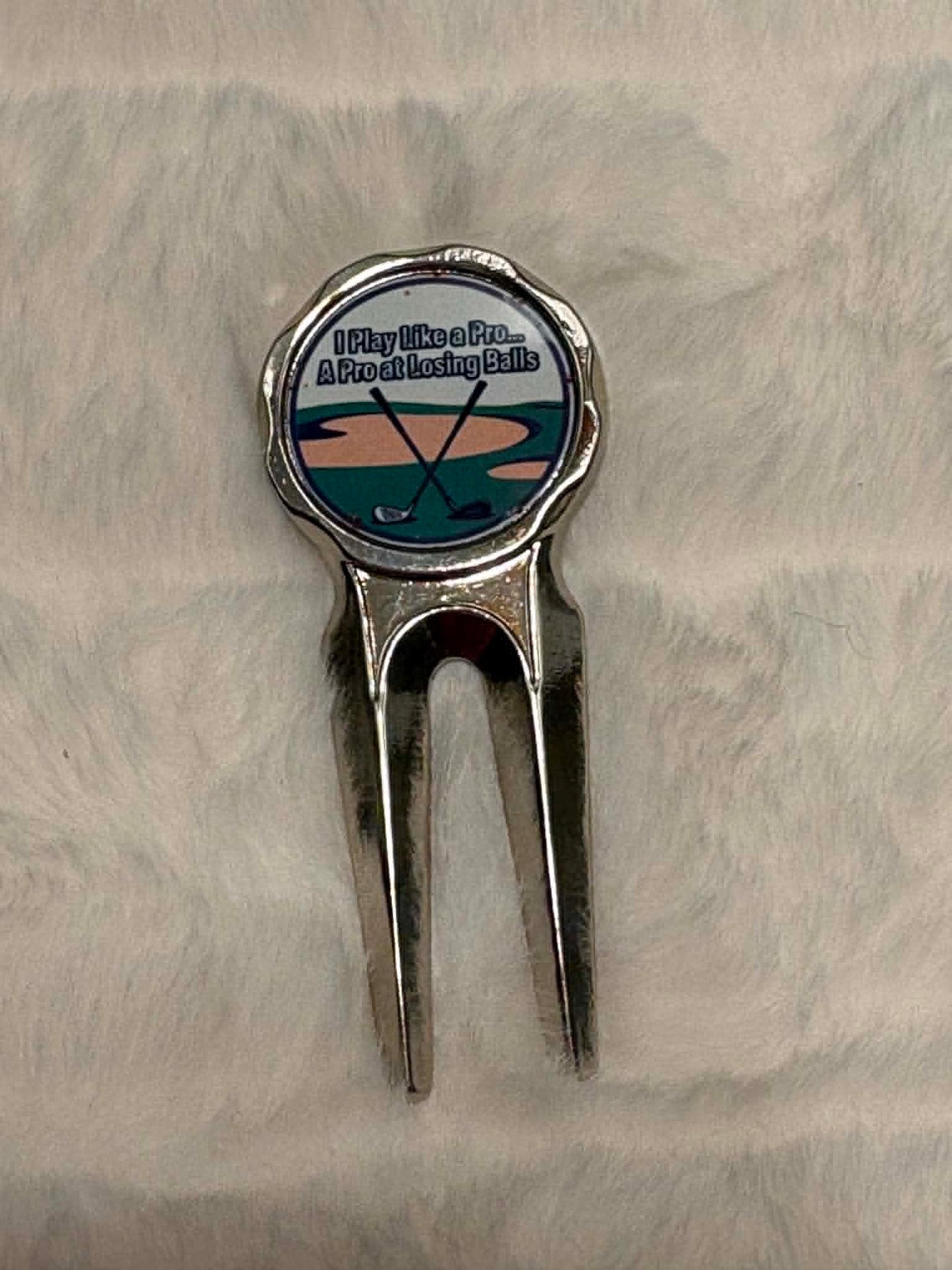 I Play Like a Pro… A Pro at Losing Balls Divot Tool